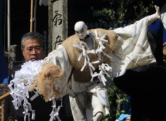 © Kanroku & Japanese traditional puppet company Mokugusha