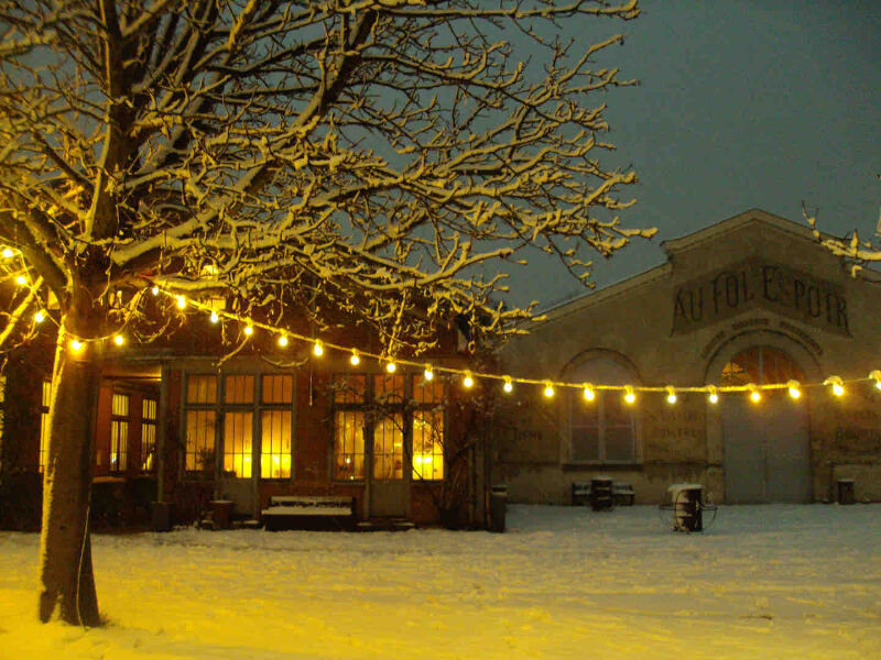 Le Théâtre du Soleil pendant Les Naufragés du Fol Espoir (2010) © Franck Pendino  | Archives Théâtre du Soleil