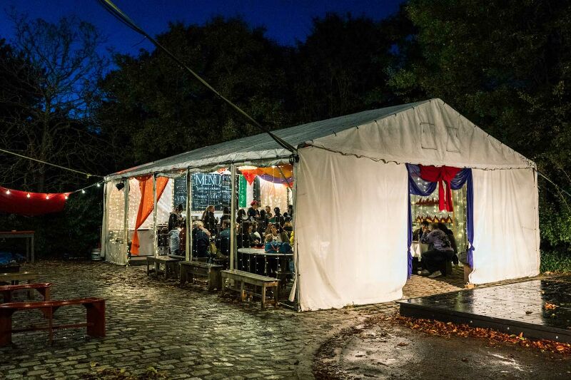 Photo Bar Départ d'Incendies ©Denis Conaut